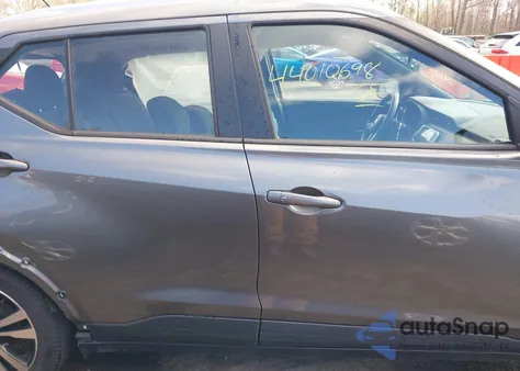 2019 Nissan Kicks Sv z USA, uszkodzony, nr VIN 3N1CP5CU2KL551981